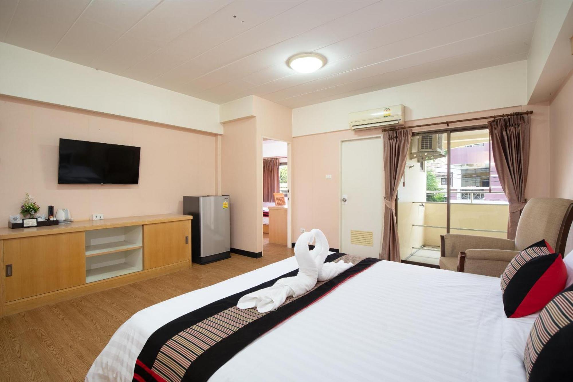 P-Park Hotel Банкок Екстериор снимка