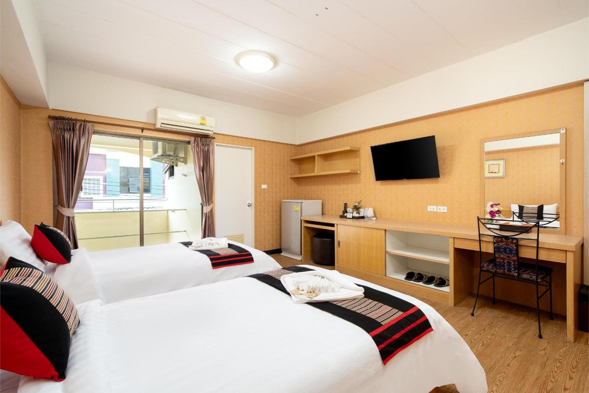P-Park Hotel Банкок Екстериор снимка