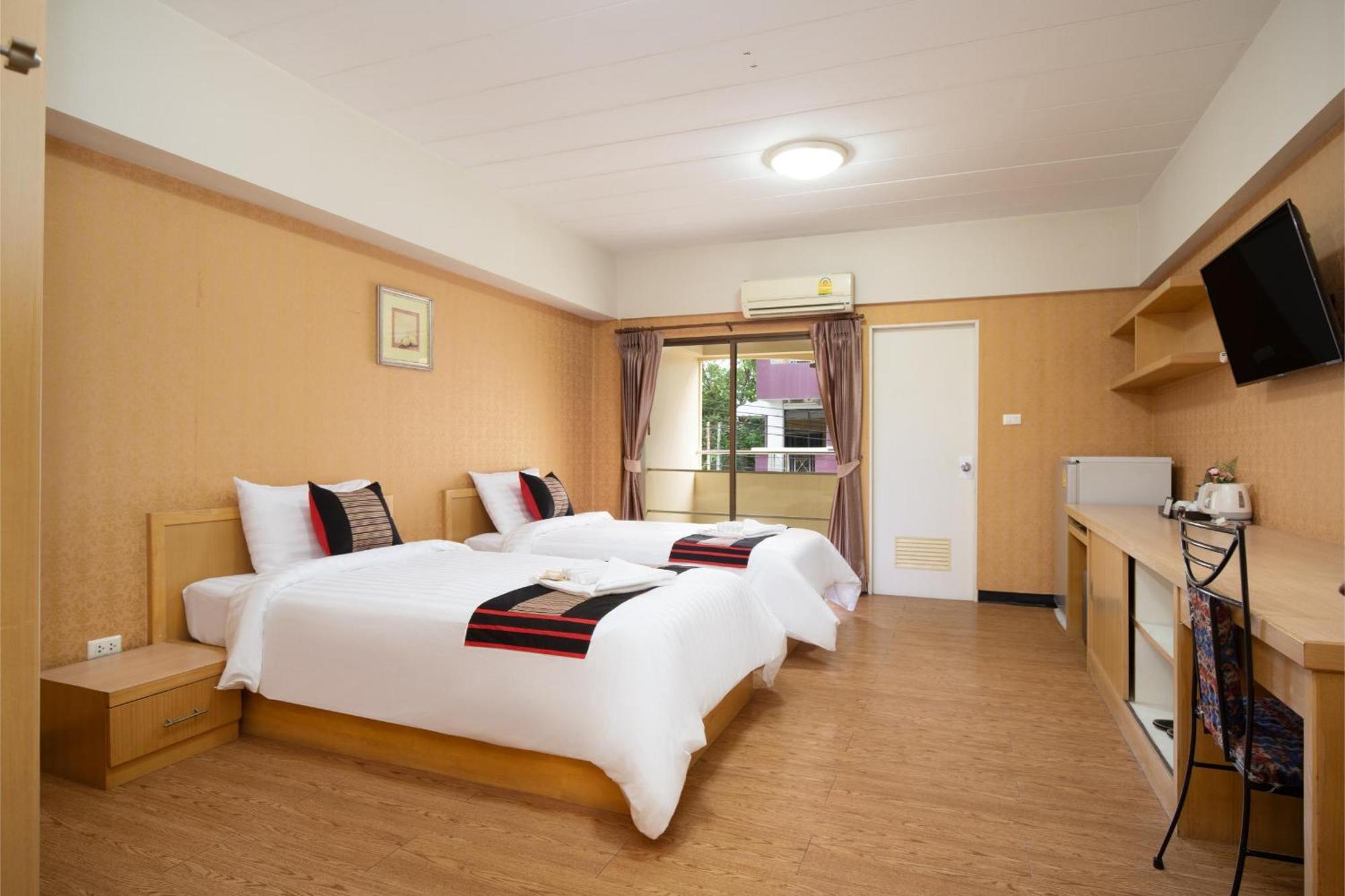 P-Park Hotel Банкок Екстериор снимка