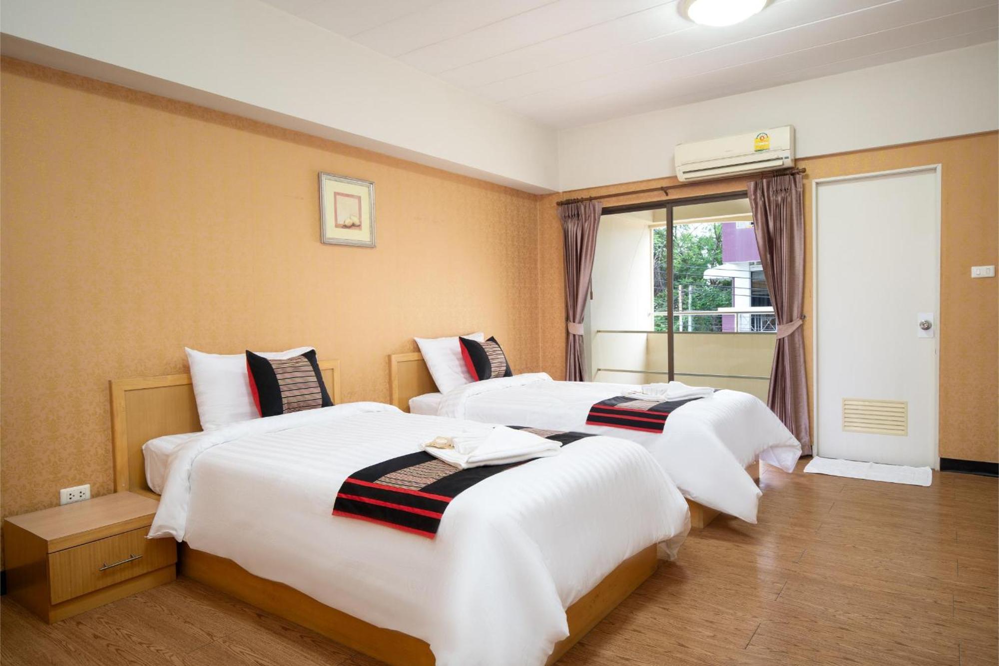 P-Park Hotel Банкок Екстериор снимка