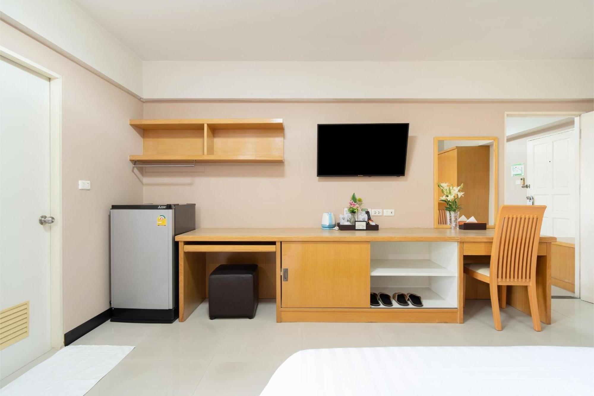 P-Park Hotel Банкок Екстериор снимка