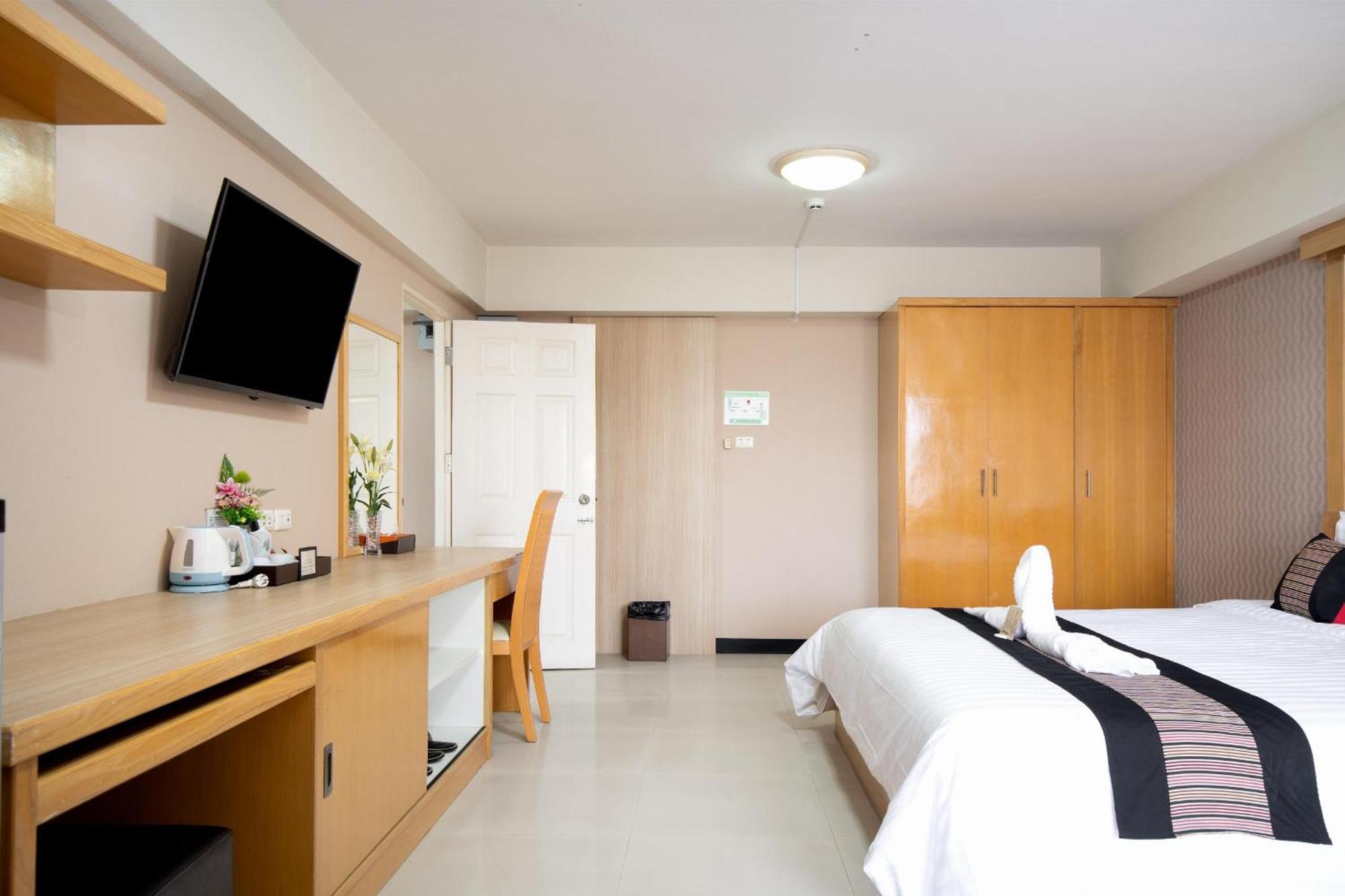 P-Park Hotel Банкок Екстериор снимка