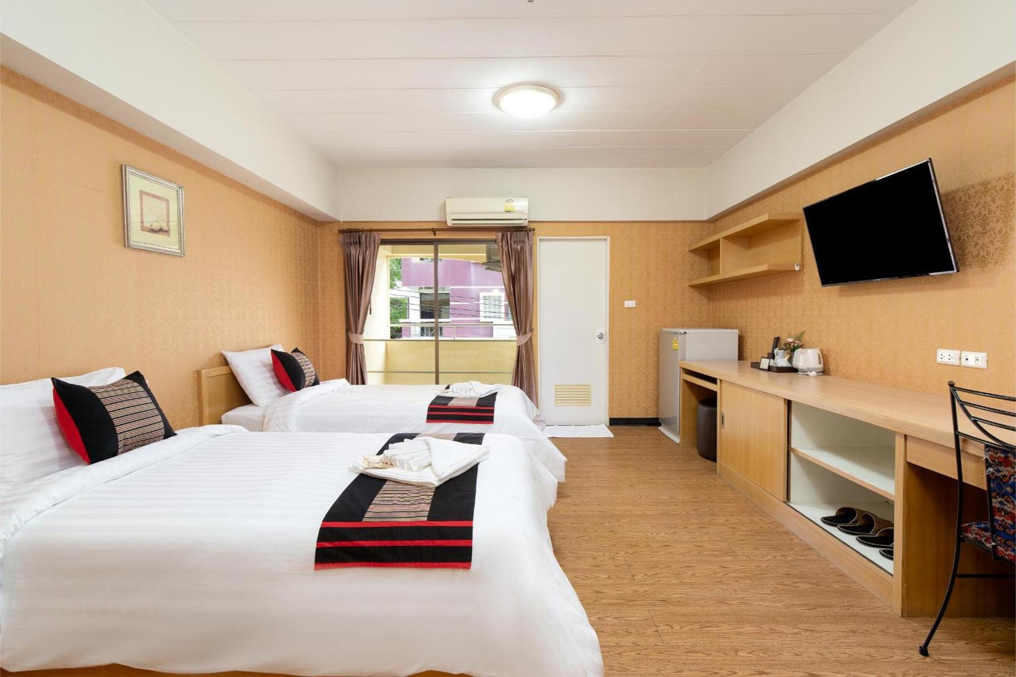 P-Park Hotel Банкок Екстериор снимка