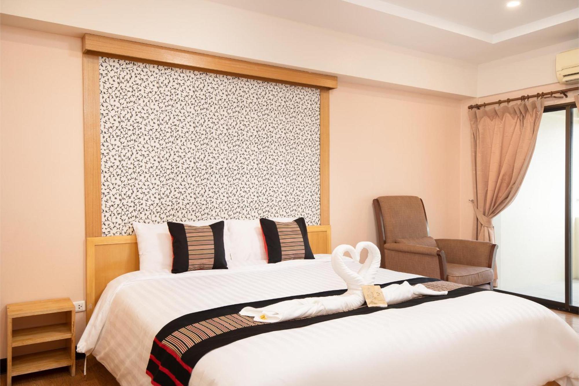 P-Park Hotel Банкок Екстериор снимка