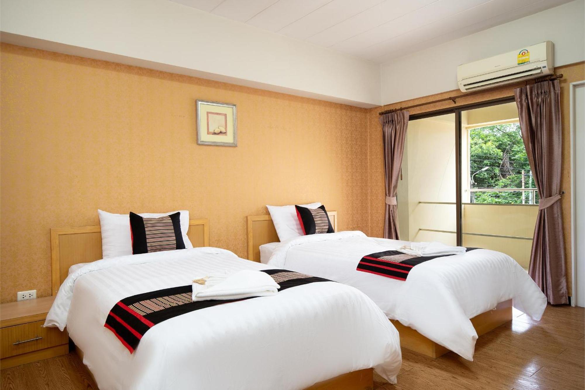 P-Park Hotel Банкок Екстериор снимка