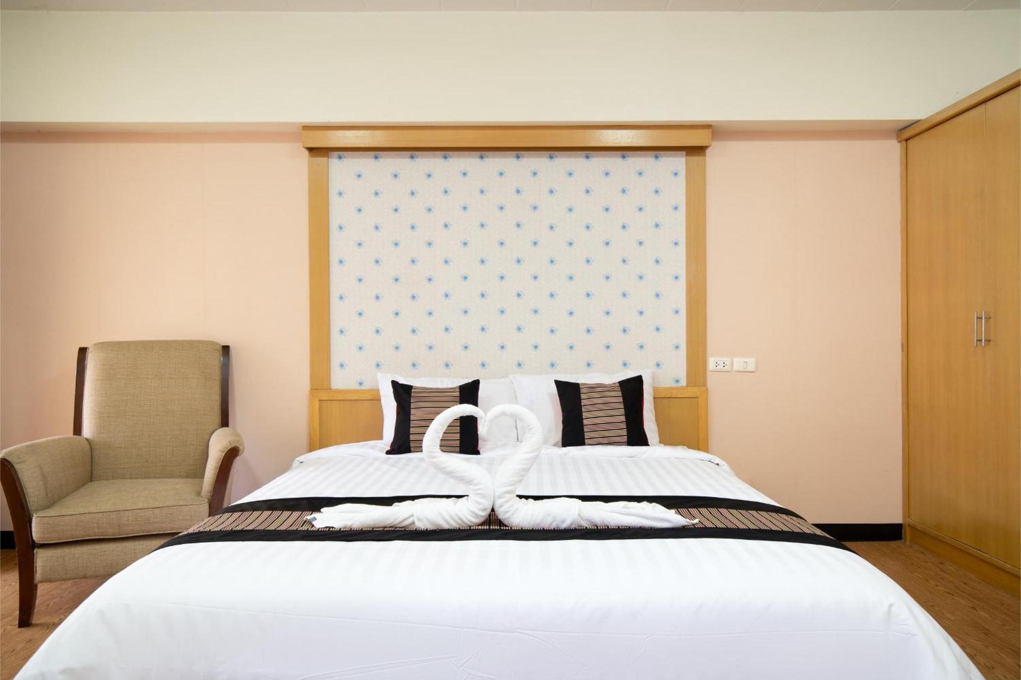 P-Park Hotel Банкок Екстериор снимка