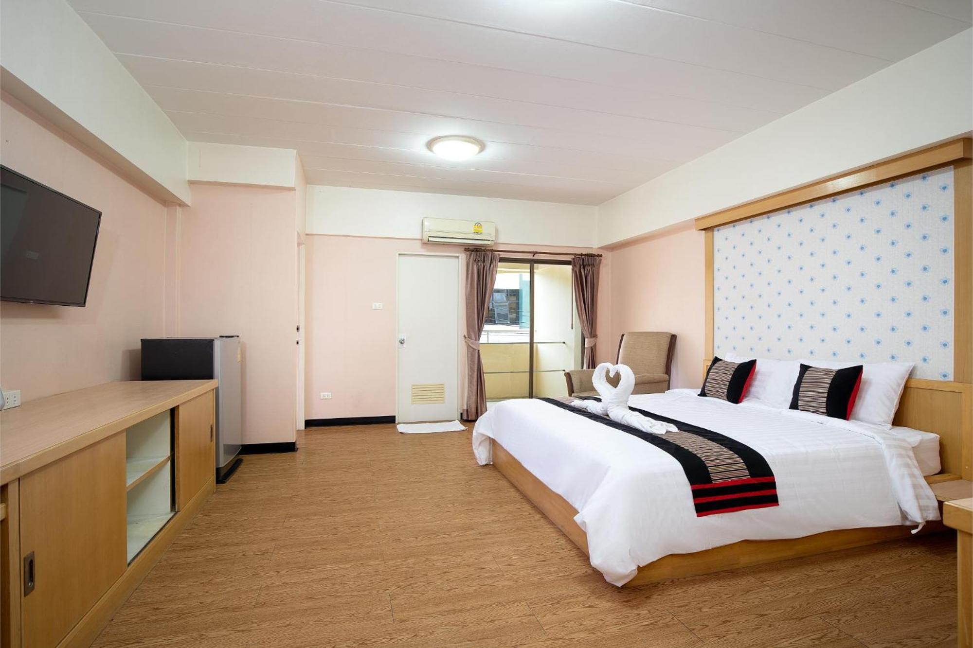 P-Park Hotel Банкок Екстериор снимка