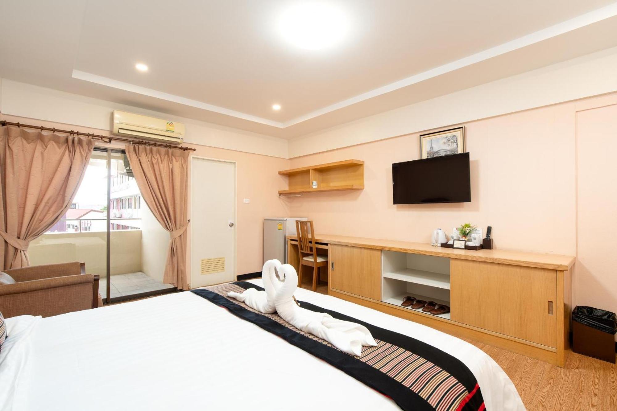 P-Park Hotel Банкок Екстериор снимка
