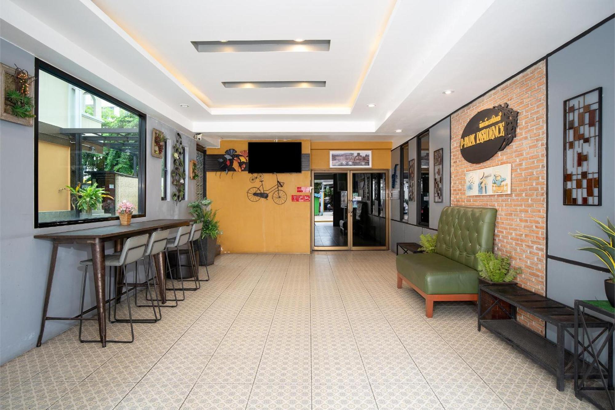 P-Park Hotel Банкок Екстериор снимка